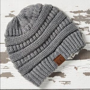 NEW Gray knitted beanie